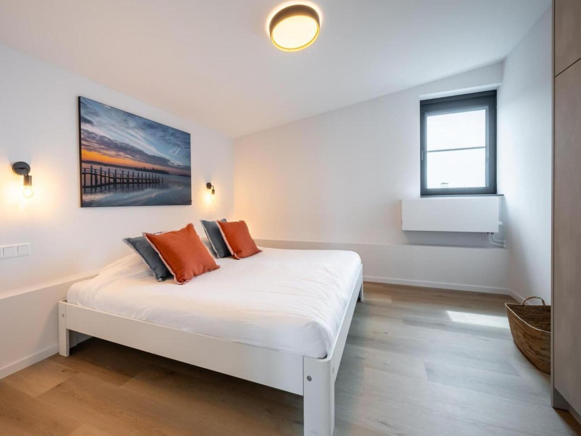Vakantiehuis Attractive With Jetty *