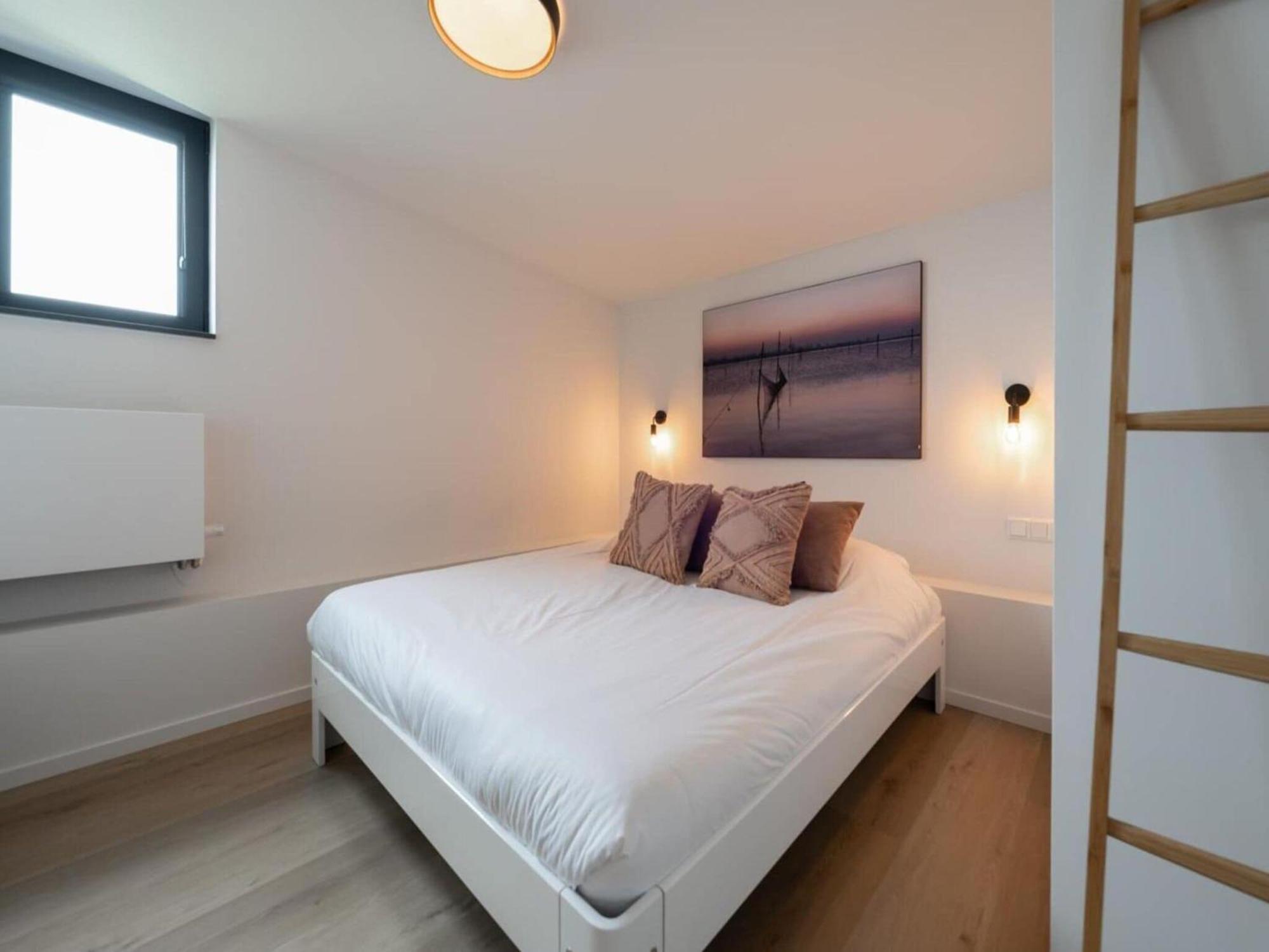 Attractive With Jetty Vakantiehuis Kamperland